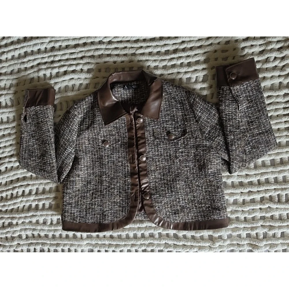 Tweed Women's Brown and Black Plaid Blazer/ Jacket- Size M - Picture 2 of 12